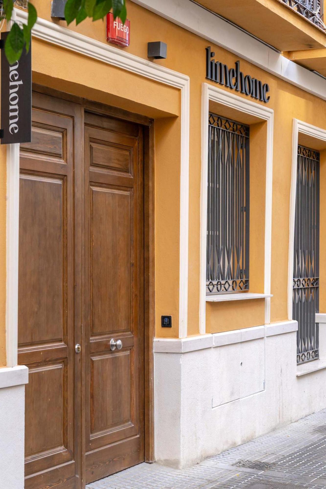 Limehome Malaga Calle Victoria Málaga Exterior foto