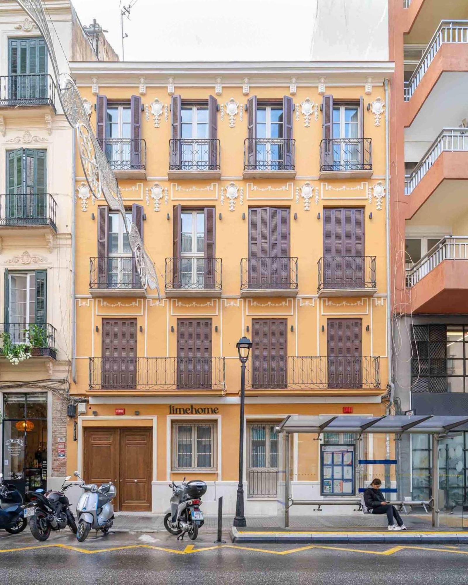 Limehome Malaga Calle Victoria Málaga Exterior foto