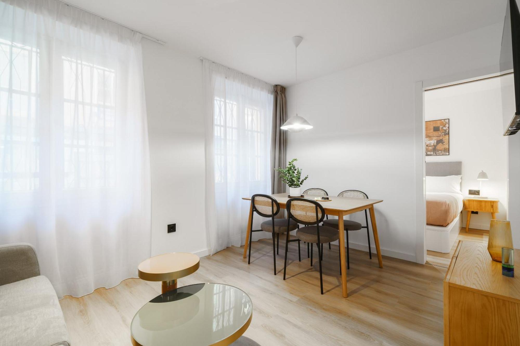 Limehome Malaga Calle Victoria Málaga Exterior foto