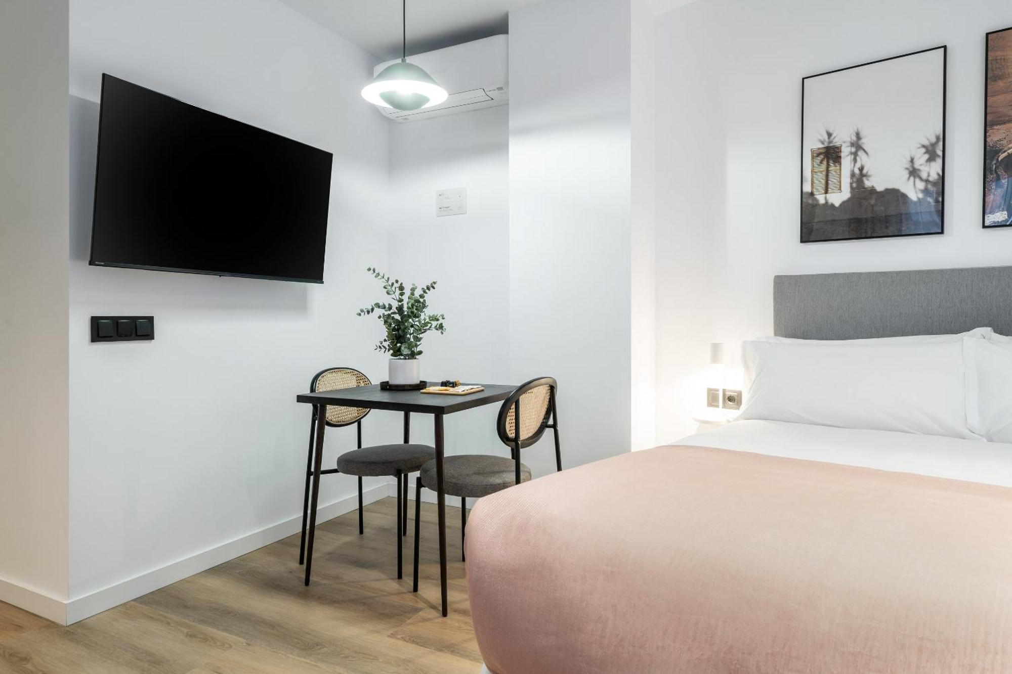 Limehome Malaga Calle Victoria Málaga Quarto foto