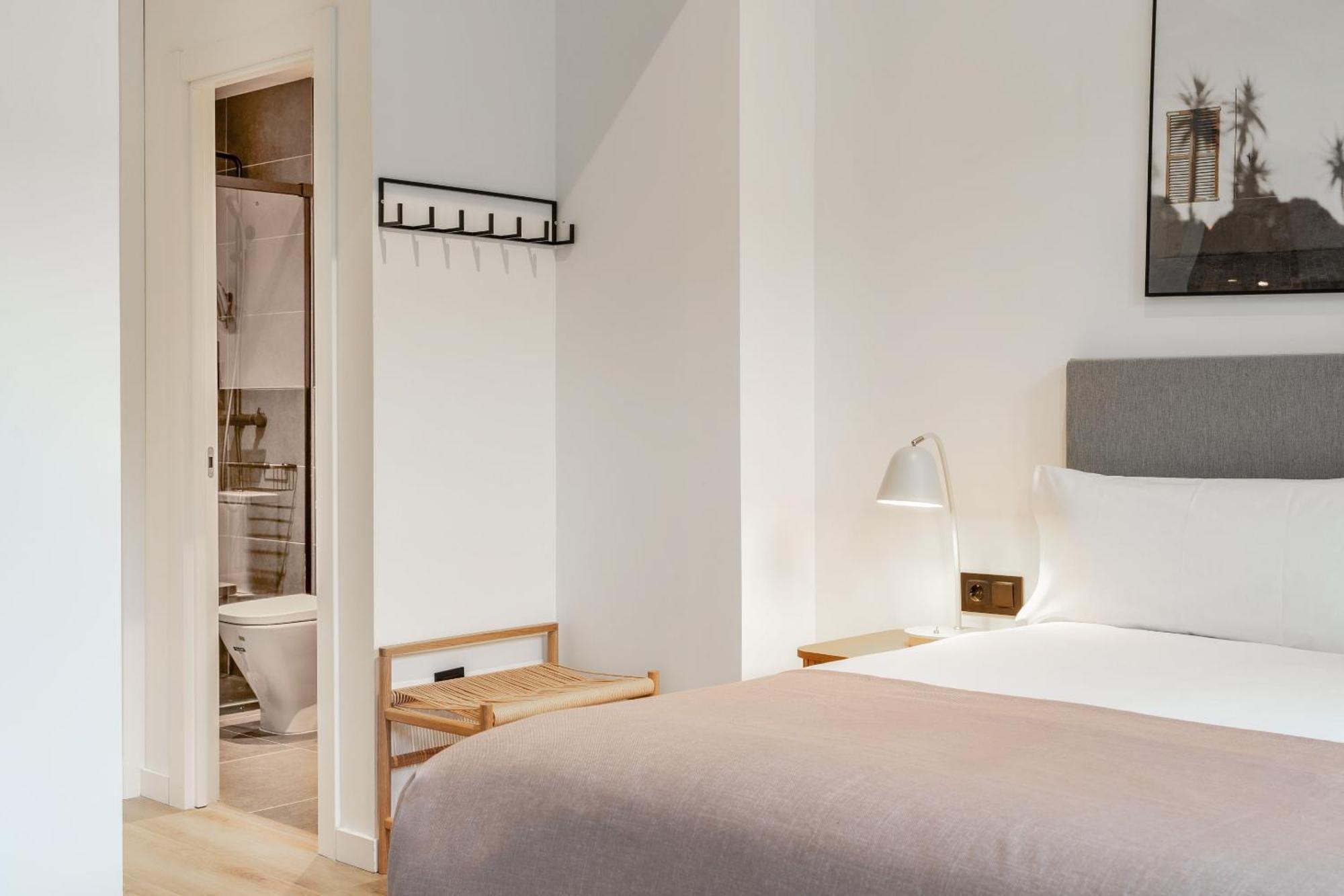 Limehome Malaga Calle Victoria Málaga Quarto foto