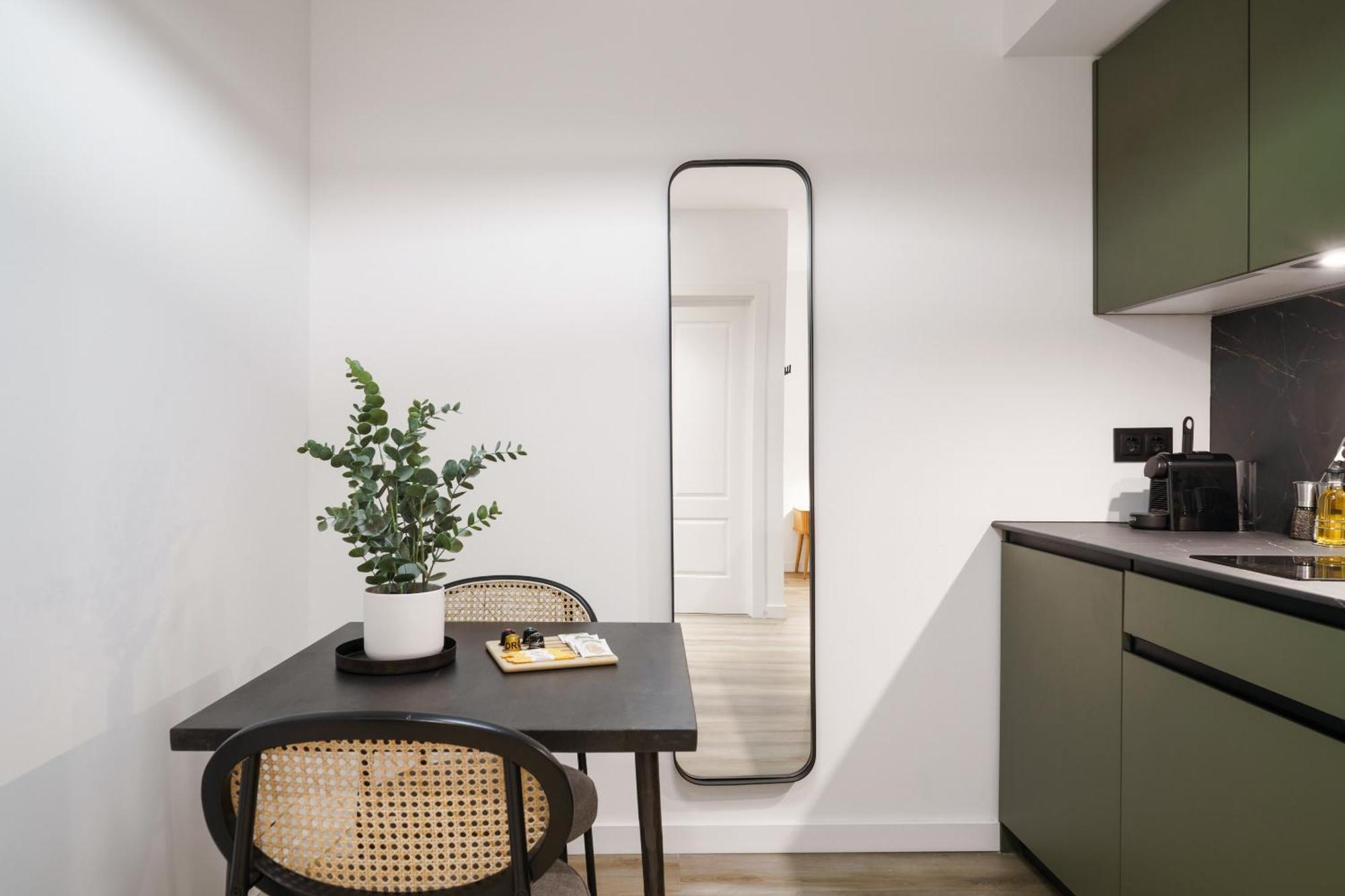 Limehome Malaga Calle Victoria Málaga Quarto foto